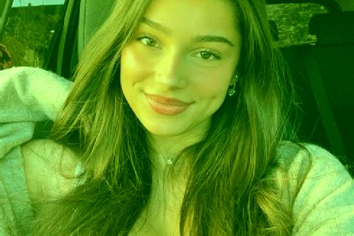 Ruby, 26, a brunette blue-eyed mediterranean companion based in Mankovce. Offering GFE, Massage, Party Girl, Duos. Available for incall and outcall, day and ...