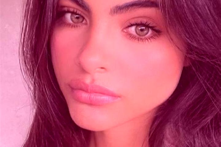 Ruby, 26, a brunette grey-eyed indian companion based in Hay Springs. Offering Massage, OWO, Travel Companion, A-Level, 69. Available for incall and outcall,...