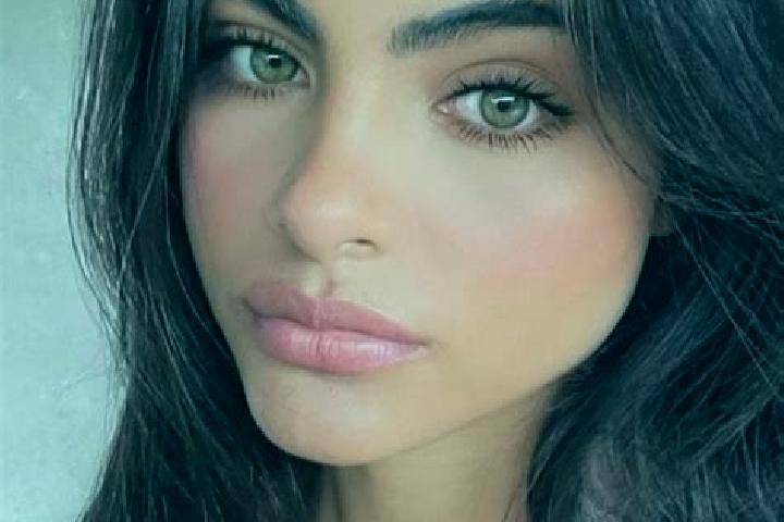 Ruby, 26, a chestnut green-eyed indian companion based in Bunga. Offering Couples, Erotic Massage, Girlfriend Experience. Available for incall and outcall, o...