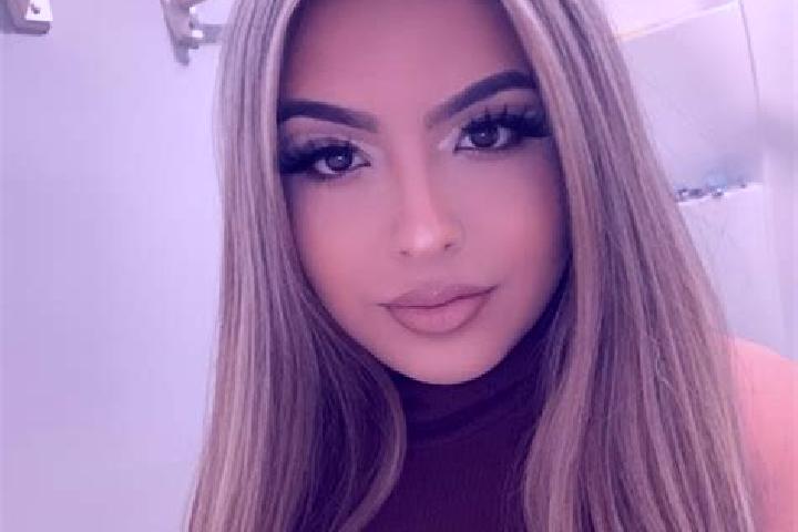 Ruby, 27, a blonde grey-eyed latina companion based in Henningen. Offering Roleplay, 69, Girlfriend Experience, Prostate Massage, Tantra. Available for incal...