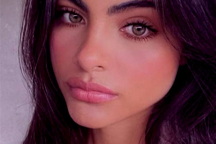 Ruby, 27, a brunette dark-eyed caucasian companion based in Agua Caliente Grande (De Gastelum). Offering Dinner Date, BDSM, GFE, Massage, Roleplay. Available...