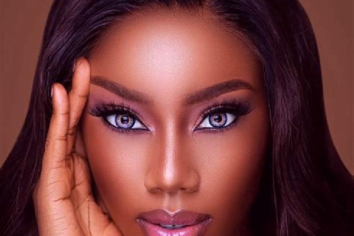 Ruby, 27, a red blue-eyed ebony companion based in Beolgyo. Offering Deep French Kissing, Prostate Massage, Overnight. Available for incall and outcall, day ...