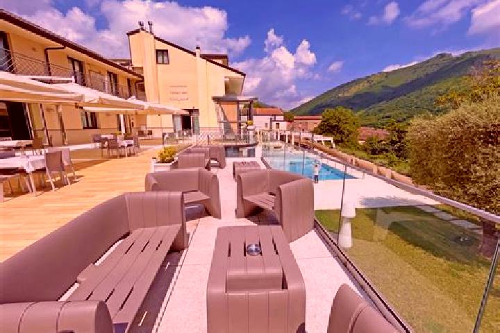 Ruby, 27 — Escort in Casale della Madonna, Italy