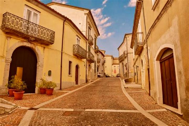 Ruby, 27 — Escort in Frigento, Italy
