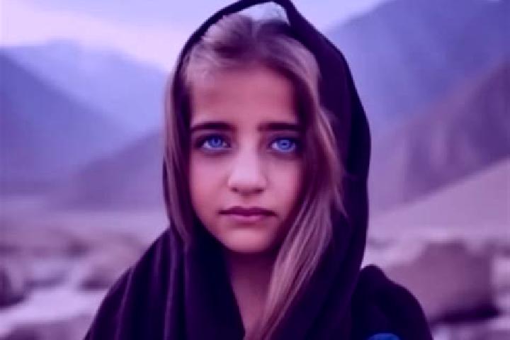 Ruby, 28, a blonde amber-eyed middle eastern companion based in Derna. Offering CIM, GFE, Fetish. Available for incall and outcall, overnight bookings availa...