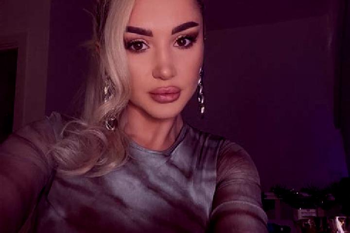 Ruby, 28, a blonde amber-eyed middle eastern companion based in Tyumen. Offering Prostate Massage, GFE, Tantra, Massage, Couples. Available for incall and ou...