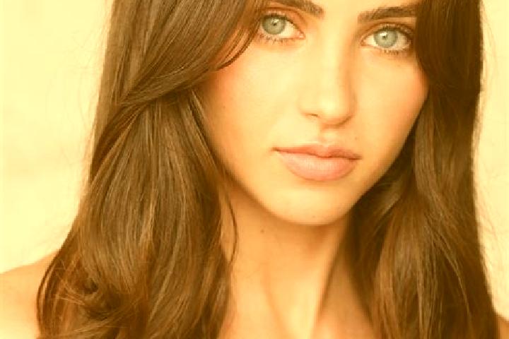 Ruby, 28, a brunette brown-eyed mediterranean companion based in Durette. Offering BDSM, Domination, Erotic Massage, Deep French Kissing, Girlfriend Experien...