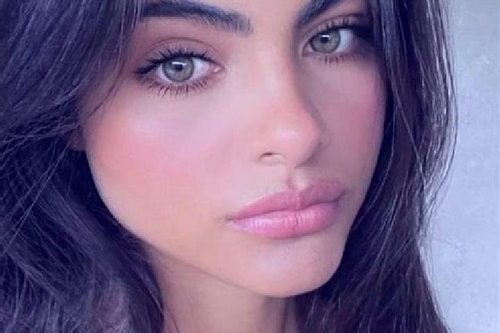 Ruby, 28, a brunette green-eyed european companion based in Ebie. Offering Tantra, Roleplay, Striptease. Available for incall and outcall, overnight bookings...