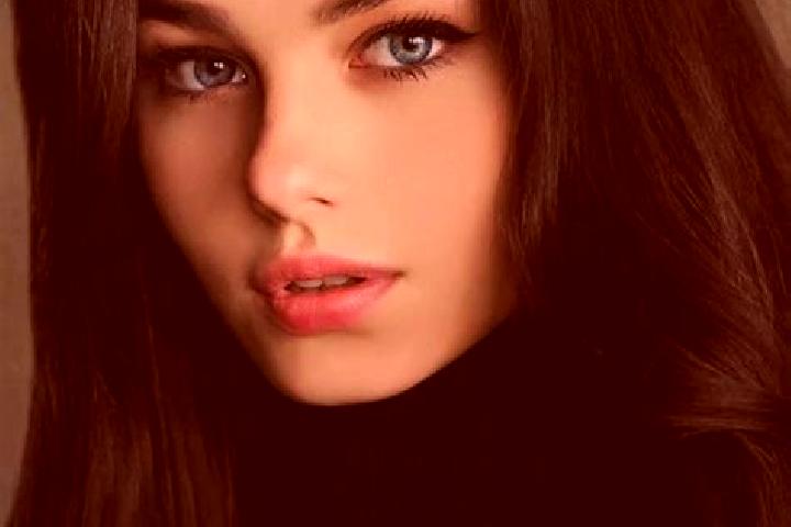 Ruby, 28, a brunette grey-eyed slavic companion based in Reine. Offering Fetish, Couples, Dinner Date, Domination. Available for incall and outcall, overnigh...