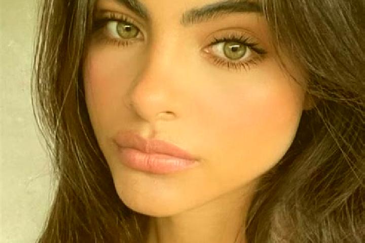 Ruby, 28, a chestnut green-eyed indian companion based in Santo Domingo. Offering Overnight, Tantra, GFE, Duos. Available for incall and outcall, overnight b...