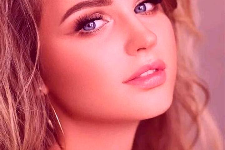 Ruby, 28, a dark blonde blue-eyed indian companion based in Haellevik. Offering Domination, Tantra, OWO. Available for incall and outcall, overnight bookings...