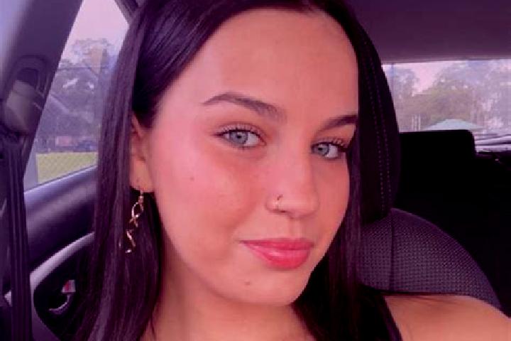 Ruby, 28 — Escort in Saint Helen s Park, Canada