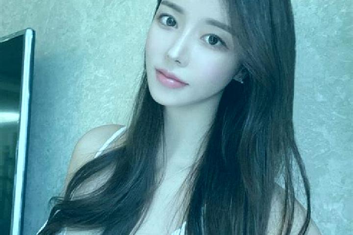Ruby, 28 — Escort in Zuolong, China