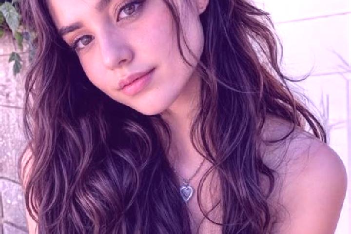 Ruby, 29, a auburn hazel-eyed middle eastern companion based in Tiruchanur. Offering Massage, CIM, Roleplay. Available for incall and outcall, day and evenin...