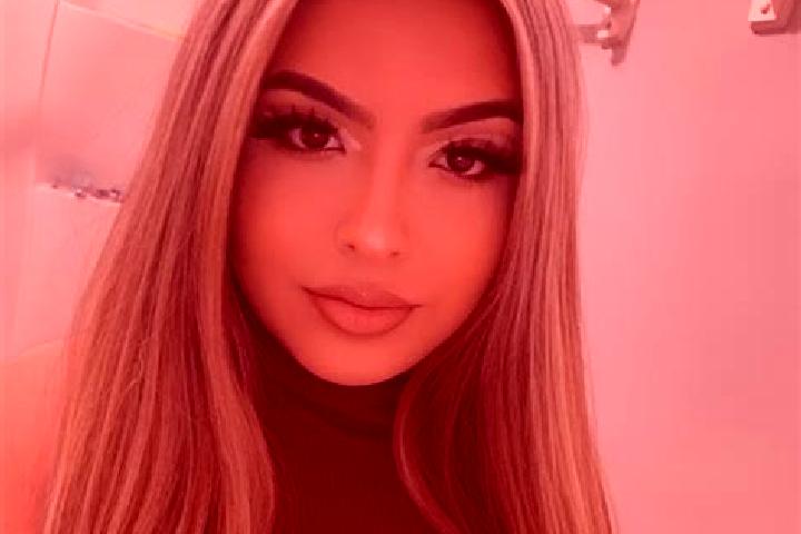 Ruby, 29, a blonde amber-eyed latina companion based in Port-Mort. Offering Travel Companion, Domination, Couples, Girlfriend Experience, GFE. Available for ...