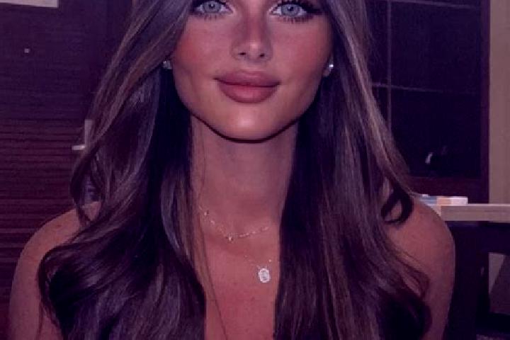 Ruby, 29, a brunette dark-eyed caucasian companion based in Golancz. Offering 69, Massage, BDSM, Tantra. Available for incall and outcall, day and evening da...
