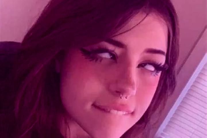 Ruby, 29, a brunette grey-eyed ebony companion based in West Winfield. Offering Domination, OWO, CIM. Available for incall and outcall, overnight bookings av...