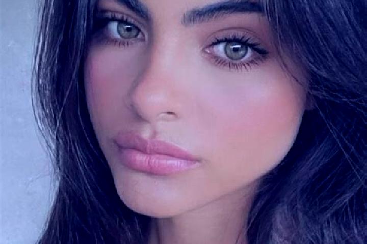 Ruby, 29, a red green-eyed indian companion based in Shinao. Offering GFE, Tantra, Girlfriend Experience, OWO. Available for incall and outcall, day and even...