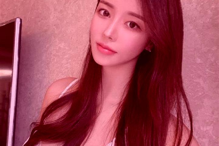 Ruby, 29 — Escort in Jangpyeong, South Korea