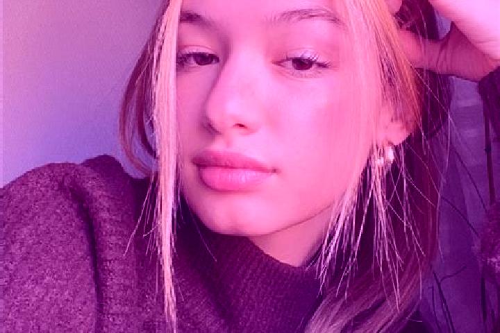 Ruby, 30, a blonde brown-eyed middle eastern companion based in Tessalit. Offering Duos, BDSM, CIM. Available for incall and outcall, day and evening dates.