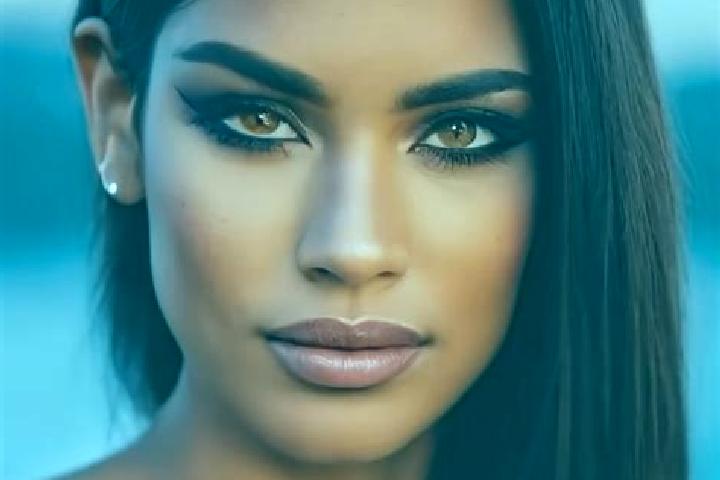 Ruby, 30, a dark blonde dark-eyed latina companion based in Hartkirchen. Offering Massage, Domination, Erotic Massage, GFE. Available for incall and outcall,...