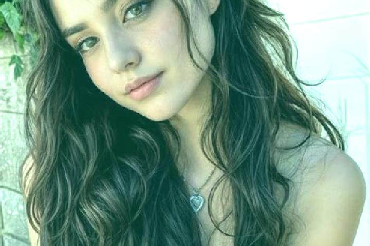 Ruby, 30, a dark blonde hazel-eyed middle eastern companion based in Coker. Offering OWO, Roleplay, Couples, Duos, Striptease. Available for incall and outca...