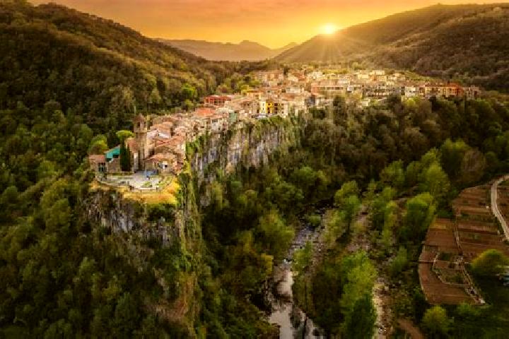 Ruby, 30 — Escort in Castellfollit de la Roca, Spain