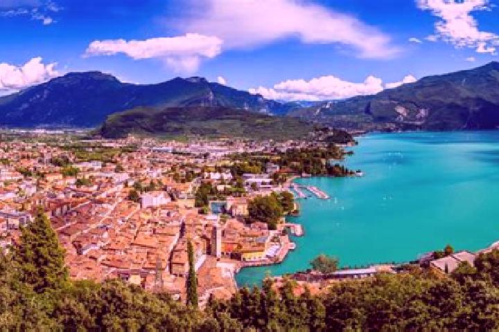Ruby, 31 — Escort in San Martino del Lago, Italy