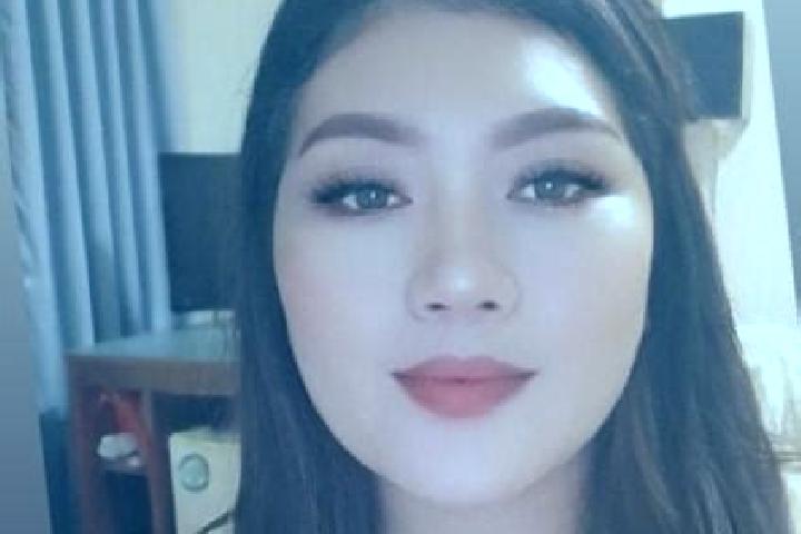 Ruby, 32, a auburn amber-eyed european companion based in Huangchi. Offering GFE, Fetish, Prostate Massage. Available for incall and outcall, overnight booki...