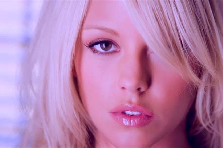 Ruby, 32, a blonde brown-eyed asian companion based in Hoogmade. Offering Dinner Date, A-Level. Available for incall and outcall, overnight bookings available.