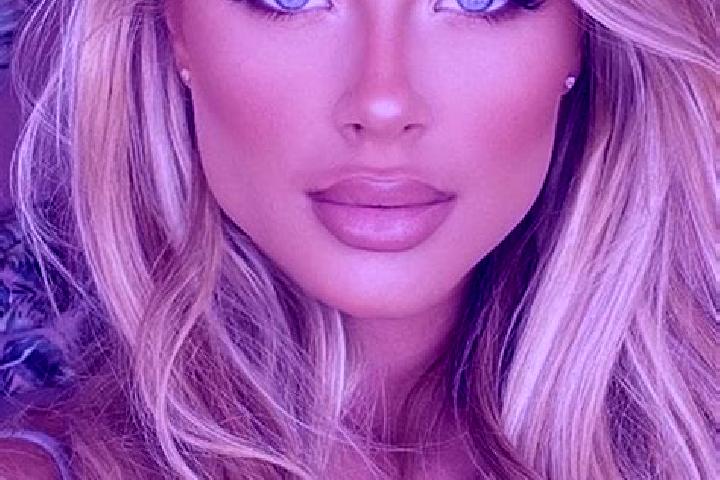 Ruby, 32, a blonde hazel-eyed latina companion based in Jhajha. Offering GFE, Overnight, Domination, Tantra. Available for incall and outcall, overnight book...
