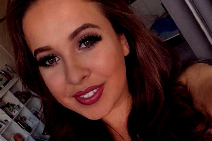 Ruby, 32, a brunette grey-eyed caucasian companion based in Plewiska. Offering Striptease, BDSM, Erotic Massage. Available for incall and outcall, day and ev...