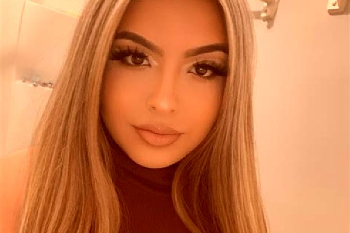 Ruby, 32, a red blue-eyed latina companion based in Nanganga. Offering A-Level, Tantra, Couples. Available for incall and outcall, day and evening dates.