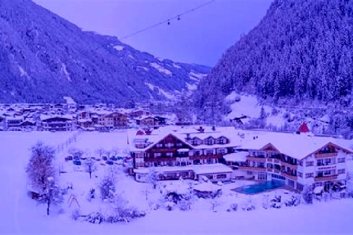 Ruby, 32 — Escort in Mayrhofen, Austria