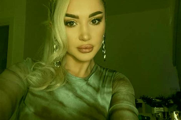 Ruby, 33, a blonde amber-eyed indian companion based in Camino al Tagliamento. Offering Couples, Erotic Massage, Party Girl. Available for incall and outcall...