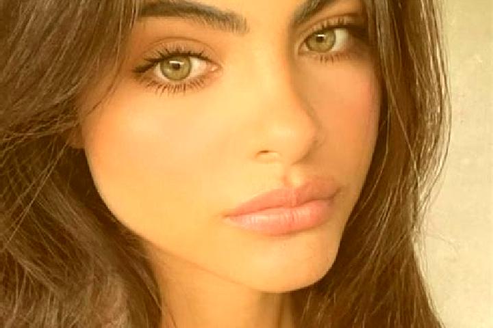 Ruby, 33, a brunette dark-eyed indian companion based in Cuixinipa. Offering GFE, Striptease, Couples. Available for incall and outcall, day and evening dates.