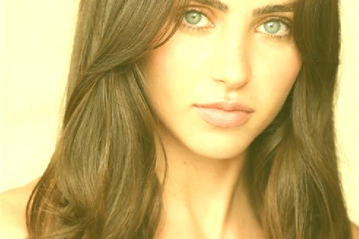 Ruby, 33, a red dark-eyed latina companion based in Tupiza. Offering Girlfriend Experience, OWO, Roleplay, A-Level. Available for incall and outcall, overnig...