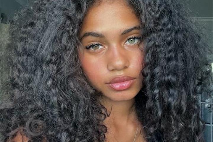 Ruby, 34, a black dark-eyed ebony companion based in Raca. Offering Striptease, Fetish, CIM, Overnight, Couples. Available for incall and outcall, day and ev...