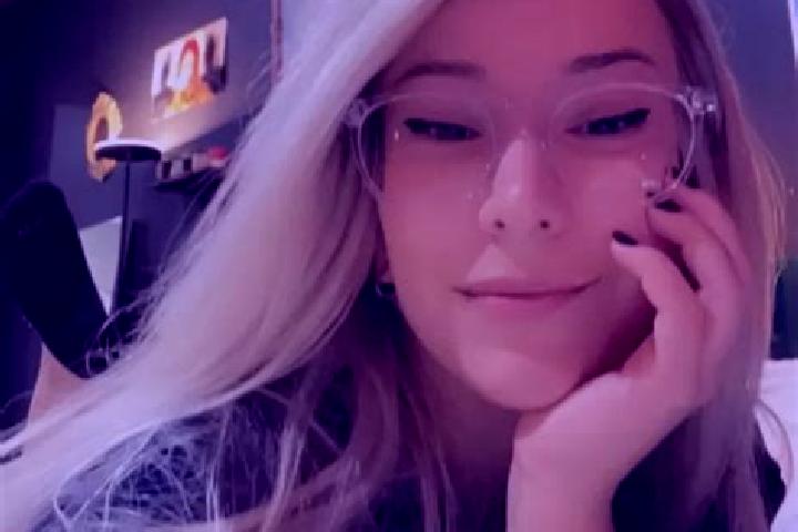 Ruby, 34, a blonde grey-eyed ebony companion based in Susangerd. Offering OWO, Domination, CIM. Available for incall and outcall, day and evening dates.