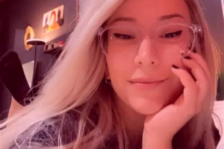 Ruby, 34, a blonde grey-eyed mixed companion based in Neuenburg am Rhein. Offering Party Girl, A-Level, Massage. Available for incall and outcall, overnight ...