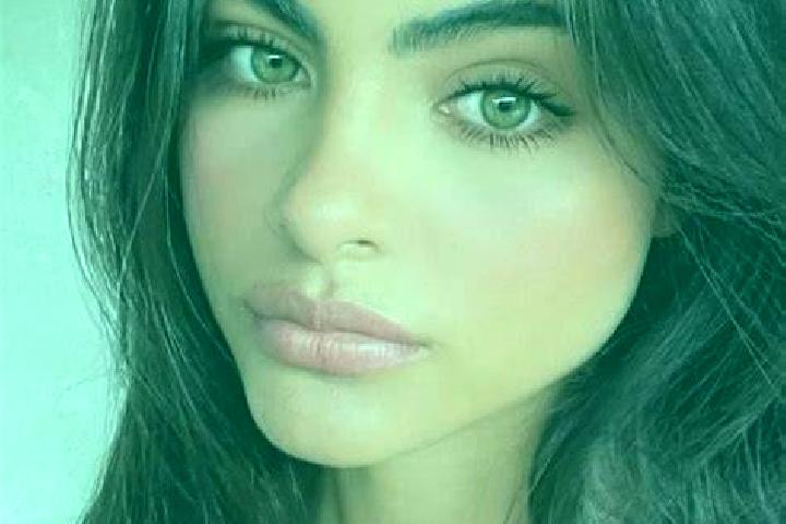 Ruby, 34, a brunette dark-eyed indian companion based in Canelas. Offering Travel Companion, GFE, 69. Available for incall and outcall, day and evening dates.