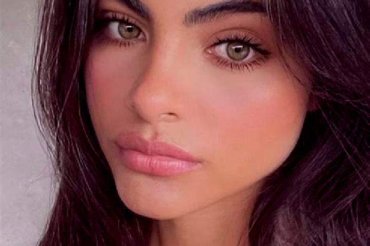 Ruby, 34, a chestnut hazel-eyed indian companion based in Navenne. Offering Couples, OWO, A-Level, Overnight. Available for incall and outcall, day and eveni...