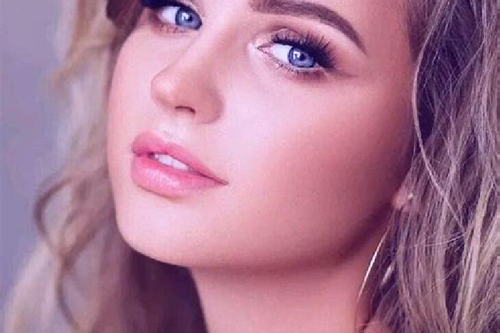 Ruby, 35, a dark blonde blue-eyed slavic companion based in Pakan. Offering A-Level, Tantra, 69. Available for incall and outcall, overnight bookings available.