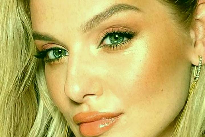 Ruby, 35, a dark blonde green-eyed latina companion based in Grisy-les-Platres. Offering Couples, Girlfriend Experience, Tantra. Available for incall and out...
