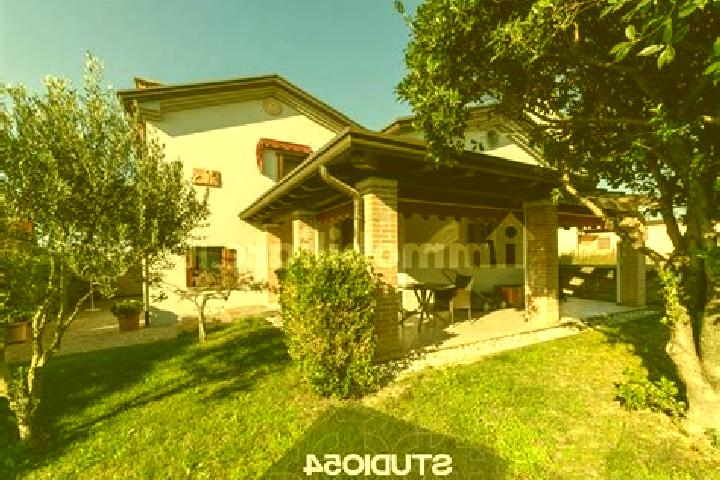 Ruby, 35 — Escort in Musile di Piave, Italy