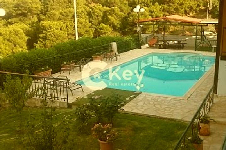 Ruby, 35 — Escort in Neos Kouvaras, Greece