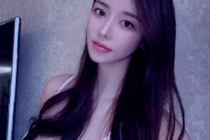 Ruby, 35 — Escort in Wantouqiao, China