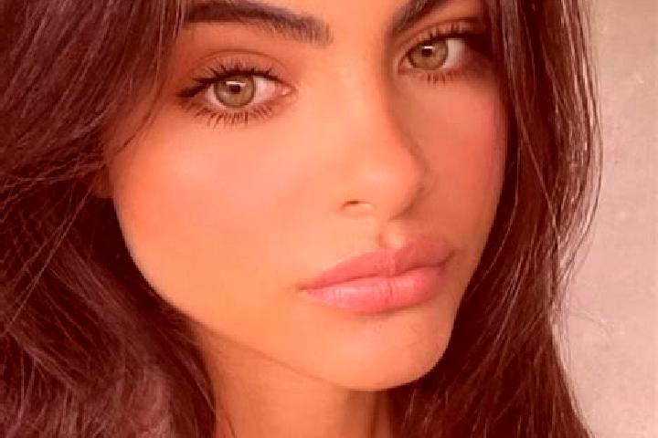 Ruby, 36, a black green-eyed caucasian companion based in Silistea Gumesti. Offering Party Girl, GFE, A-Level. Available for incall and outcall, overnight bo...