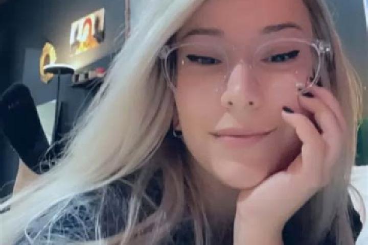 Ruby, 36, a blonde grey-eyed indian companion based in Ross on Wye. Offering Striptease, A-Level, Party Girl, GFE. Available for incall and outcall, overnigh...