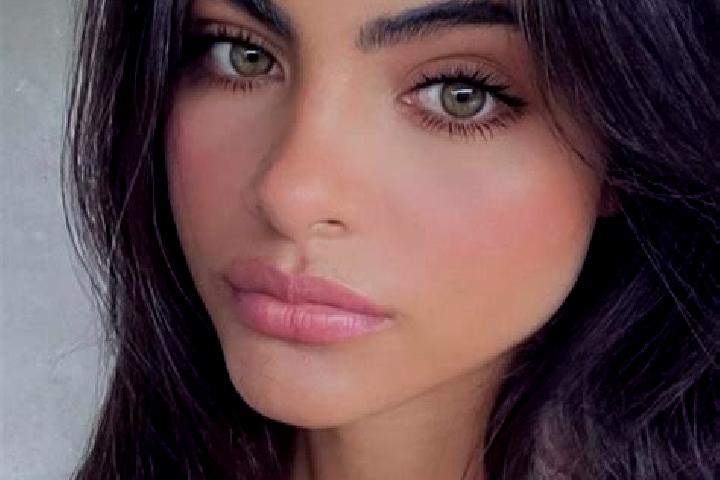 Ruby, 36, a brunette dark-eyed european companion based in Guimiliau. Offering Massage, CIM, Erotic Massage, Party Girl. Available for incall and outcall, ov...